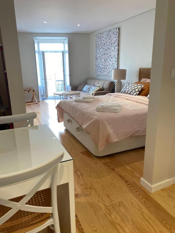 Discover Lisbons History - Stylish Apartment In Alfama Екстер'єр фото