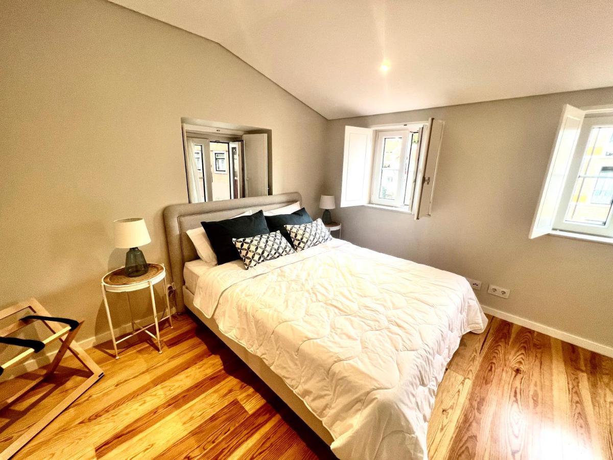 Discover Lisbons History - Stylish Apartment In Alfama Екстер'єр фото