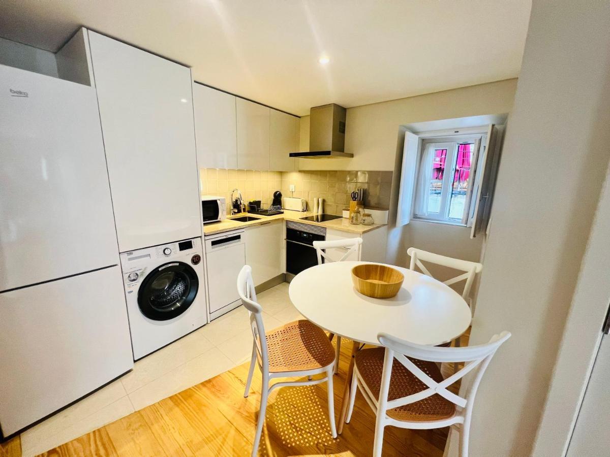Discover Lisbons History - Stylish Apartment In Alfama Екстер'єр фото
